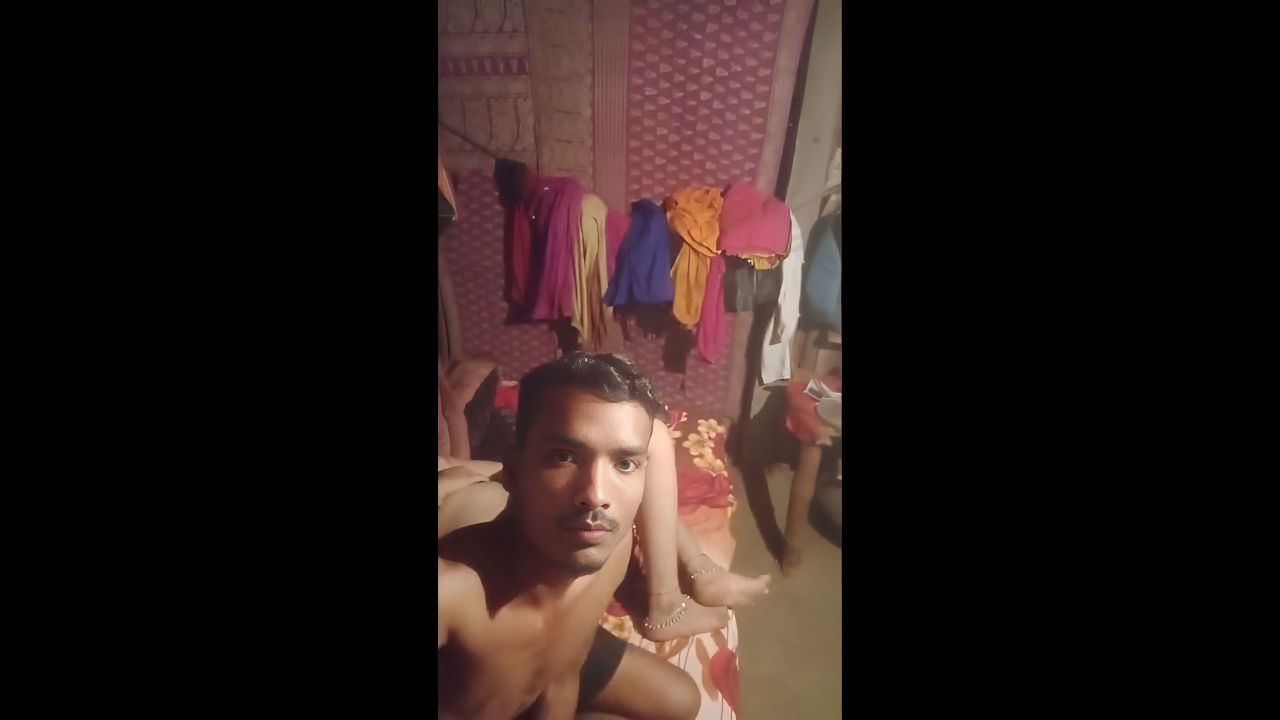 Dehati Bhabhi’s Passionate Affair with Young Lover – Viral Desi Video Sensation