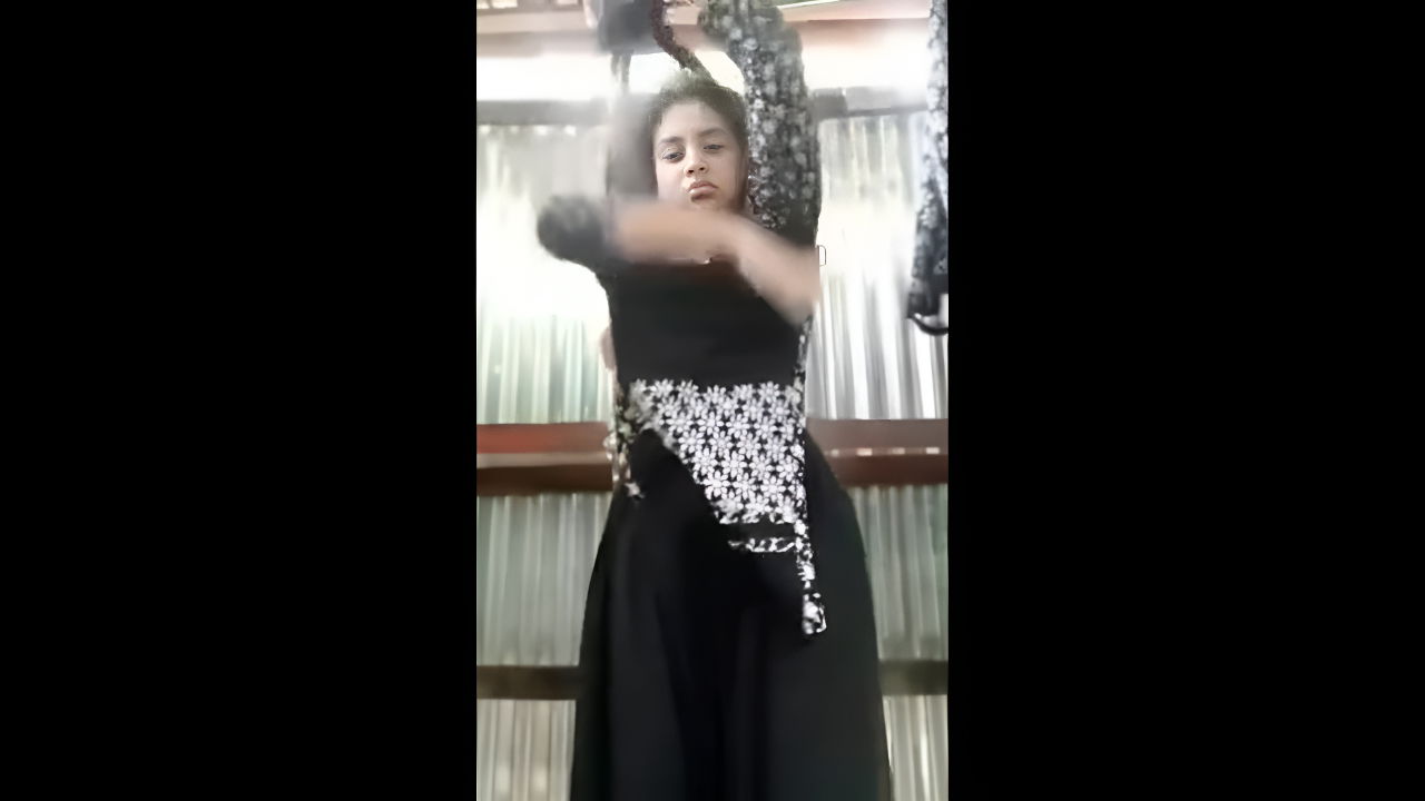 Viral Bangladeshi Girl Nude Desi MMS – Hot Desi Video with Aunty & Bhabhi Vibes from Indian Web Series