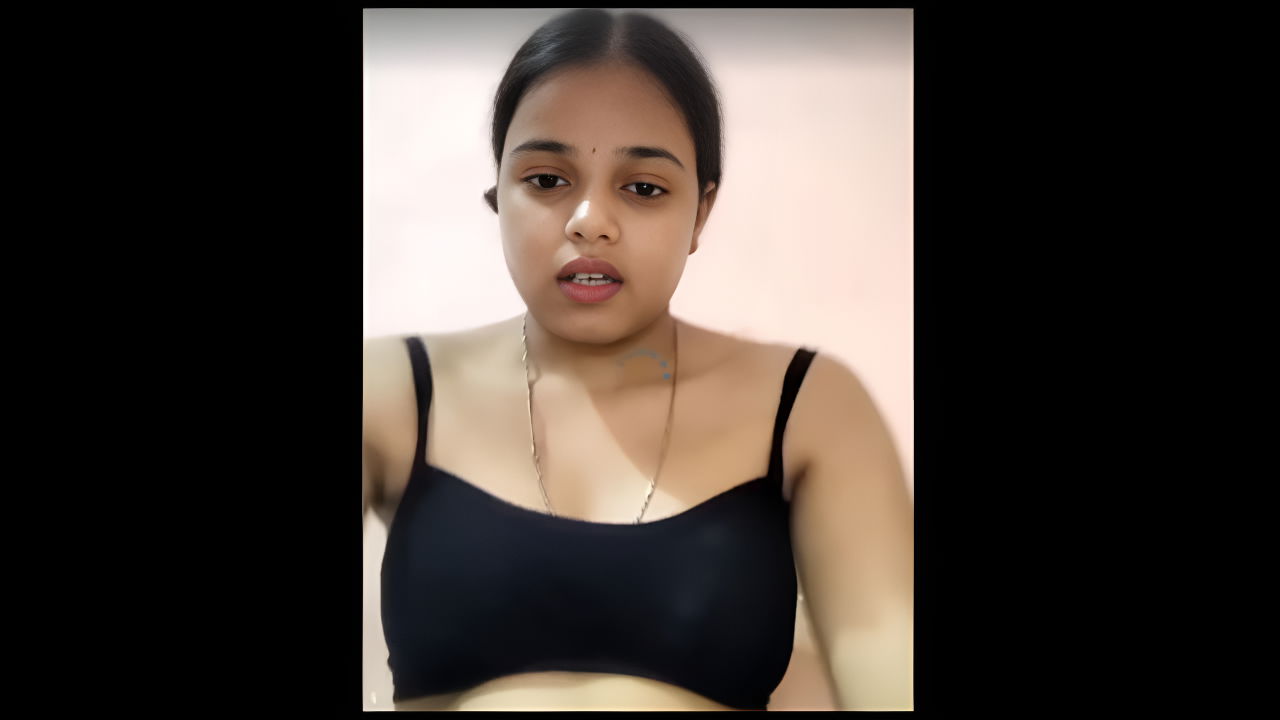 Steamy Desi Mona Stripchat Ticket Show – Viral Desi Clips & MMS