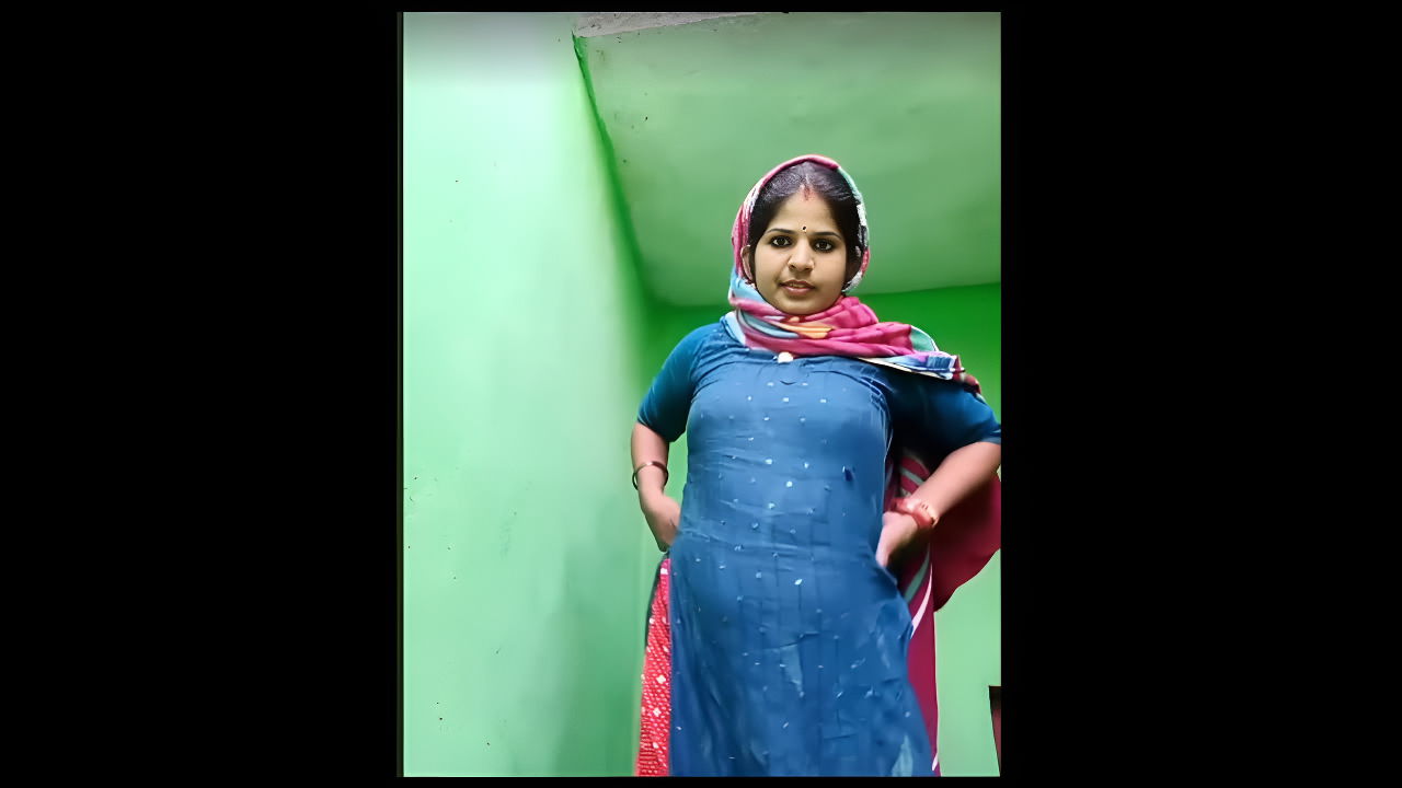 Cute Karishma’s Desi49 Stripchat Ticket Show: Viral Desi Clips with Aunty and Bhabhi Flair