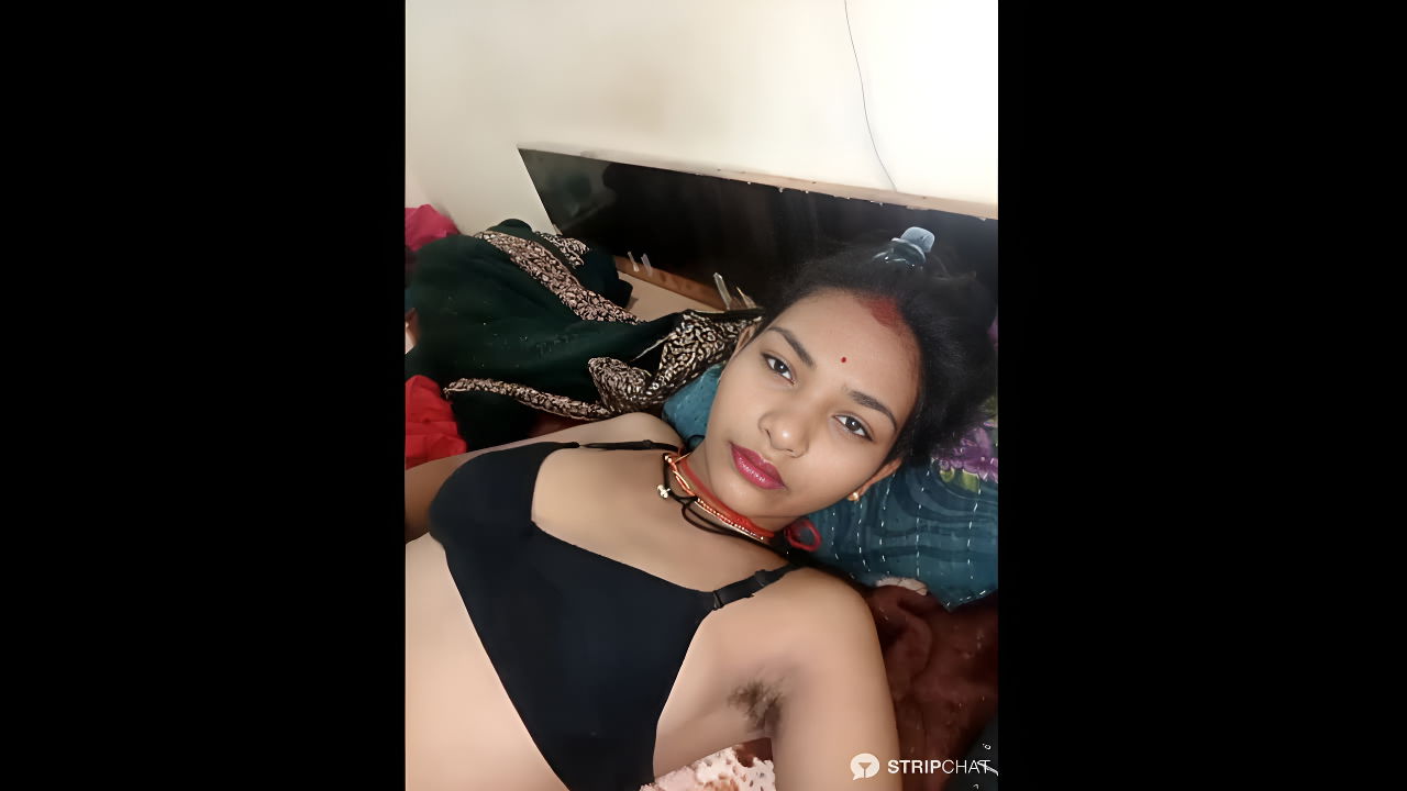Aapki Chahat’s Exclusive Stripchat Ticket Show: Viral Desi Clips with Aunty and Bhabhi Vibes