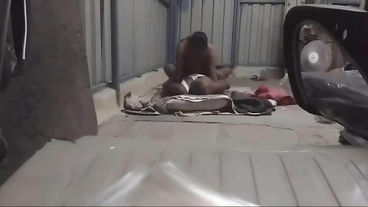 Steamy Desi Aunty Garage Sex – Viral Desi MMS Video Leak