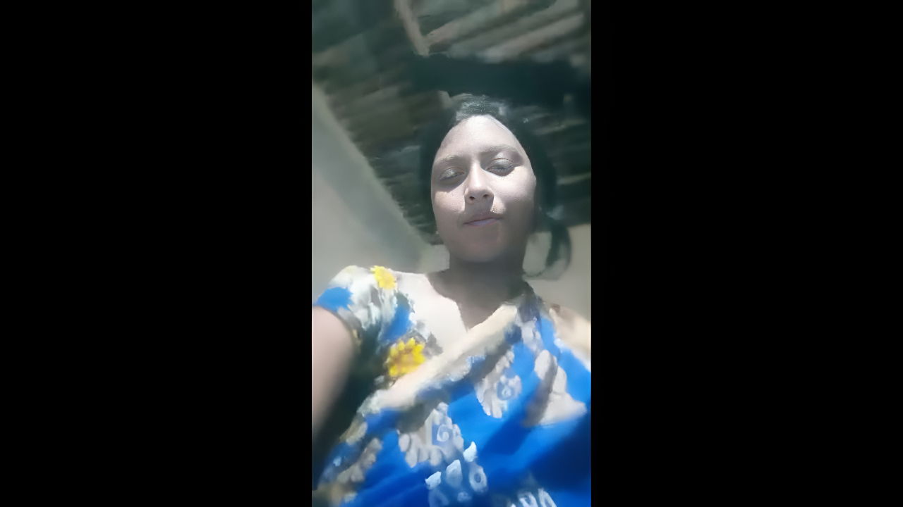 Dehati Village Girl Nude Show: Hot Desi MMS Viral Clip