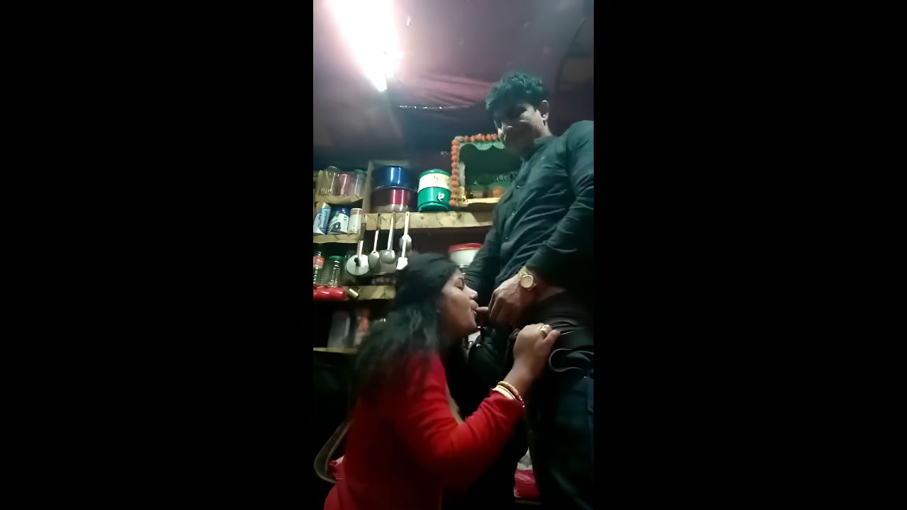 Chubby Bhabhi’s Steamy Cheating BJ to Lover in Shop – Desi49 Viral Desi MMS